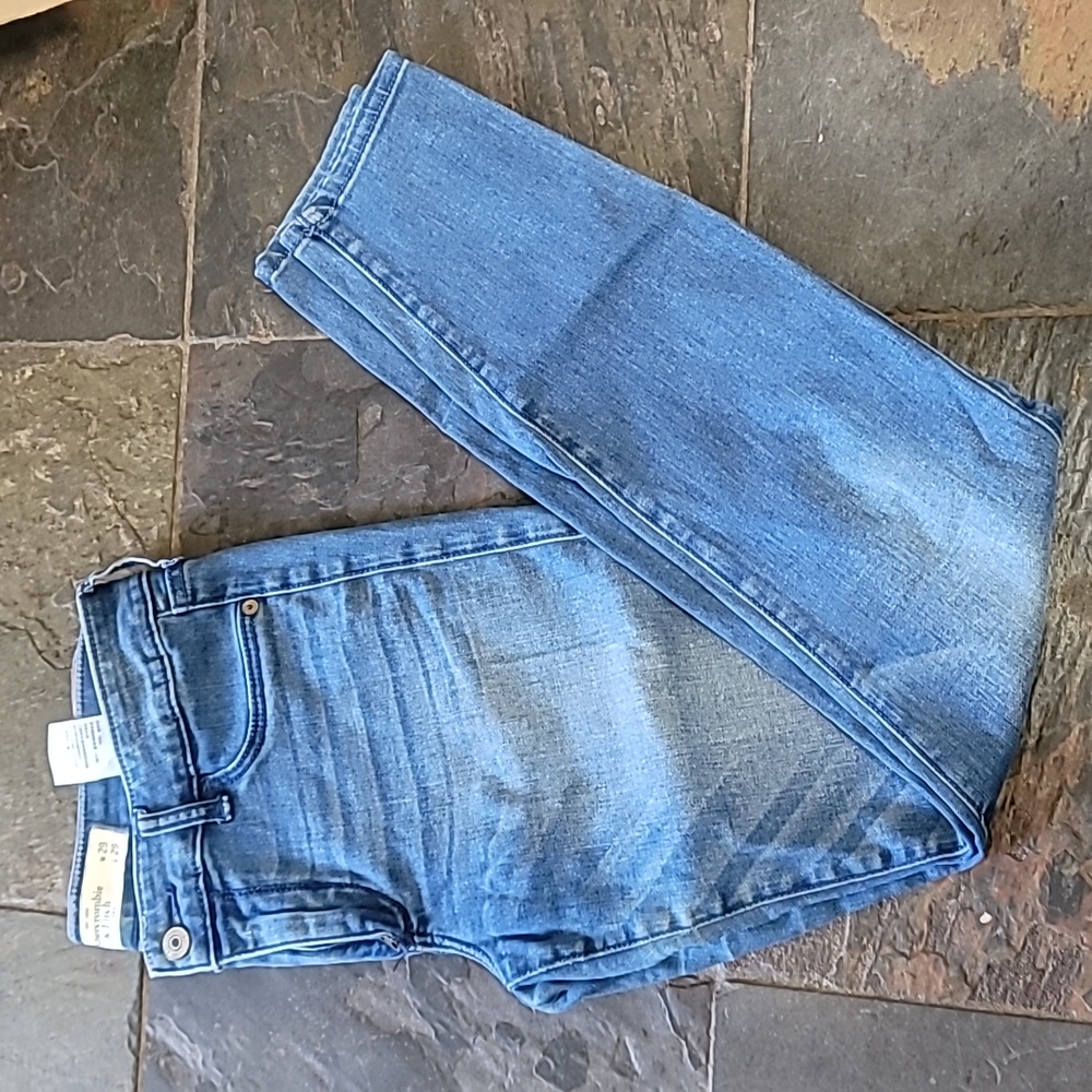 Mid rise jeans